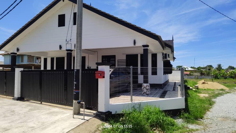 Hadeera Minimalis Family Homestay Kuala Terengganu Exterior photo